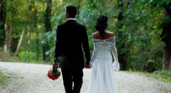 梦境中的遗憾,梦见自己结婚却未展欢颜,泪洒梦境深处 梦境中的遗憾,梦见自己结婚却未展欢颜,泪洒梦境深处