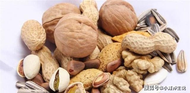 人体|女性来“例假”时，3种零食随意吃，排出子宫污血，还能不长肉