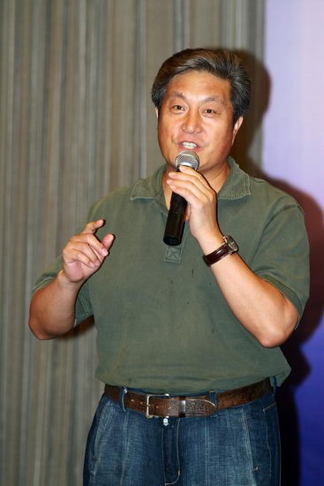 著名演员王卫国,回家祭祖发现自己被印在冥币上,打官司找不到人!