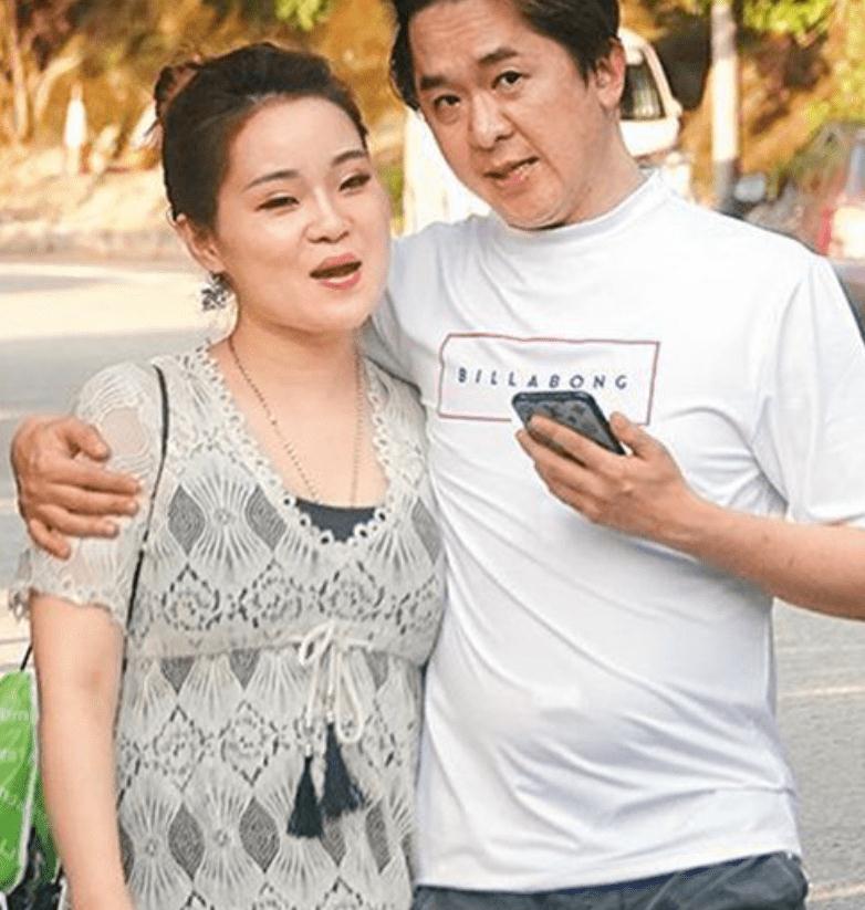 邓兆尊分享与仨女友相处之道,承诺养仨女友到老,重申此生不婚育