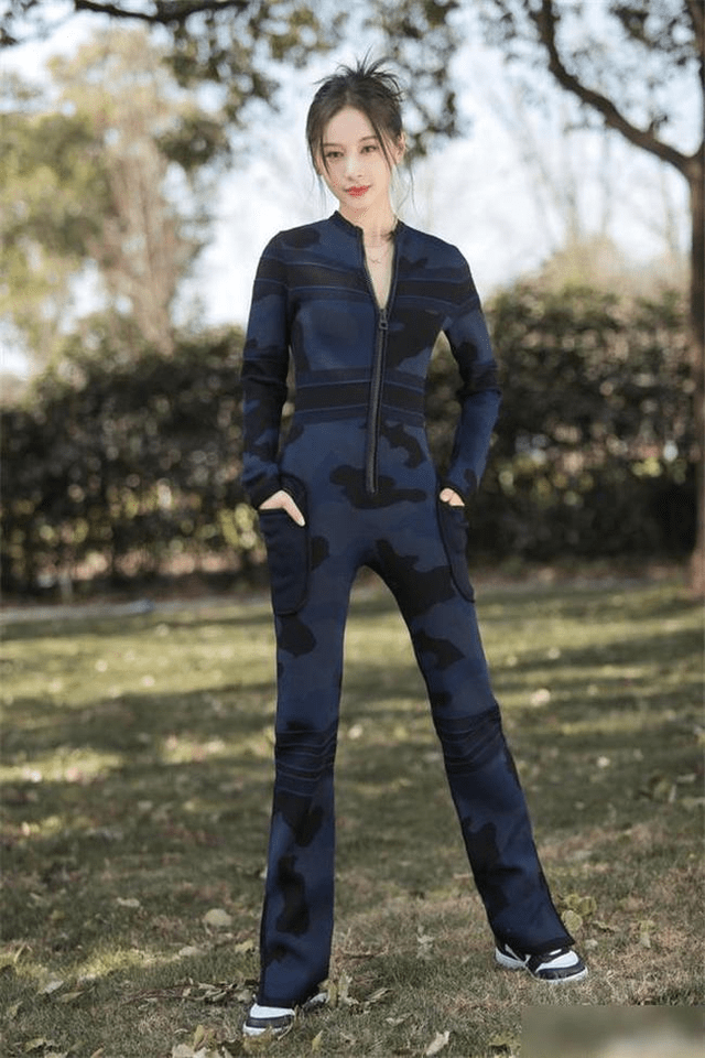 身材 别看王子文身高太小巧,但身材比例一点都不差,感觉男友真享福