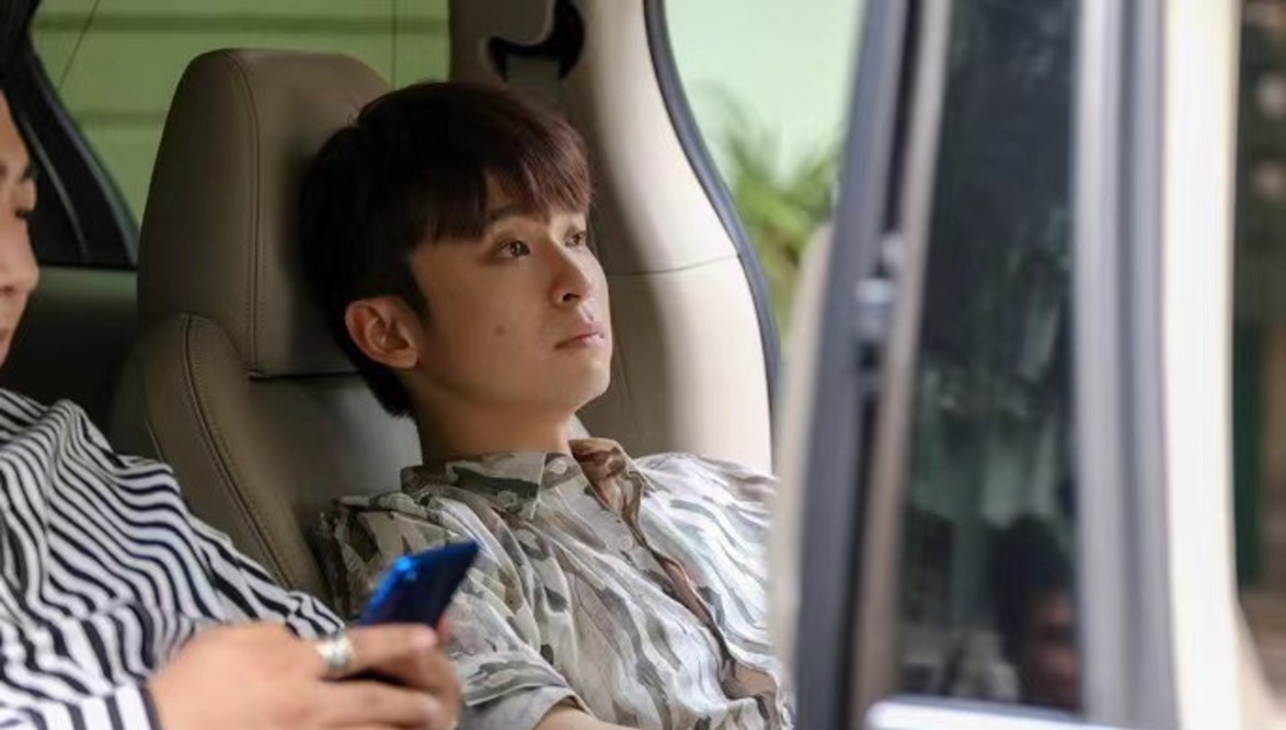 演技|开播飙升榜第一，27岁董子健“换脸式”演技上热搜，这男人有多狠！