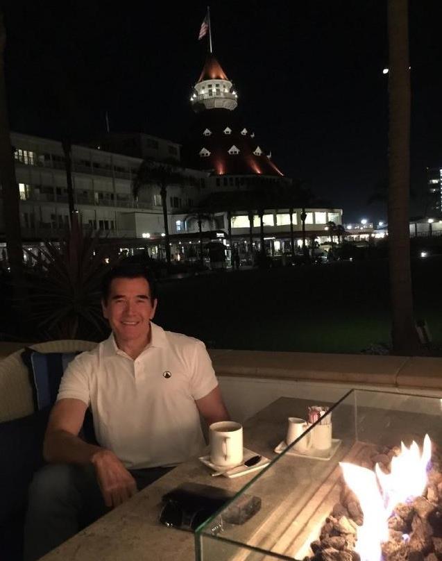 原创59岁费翔近照曝光剪短发后帅气依旧曾与叶倩文相恋如今单身