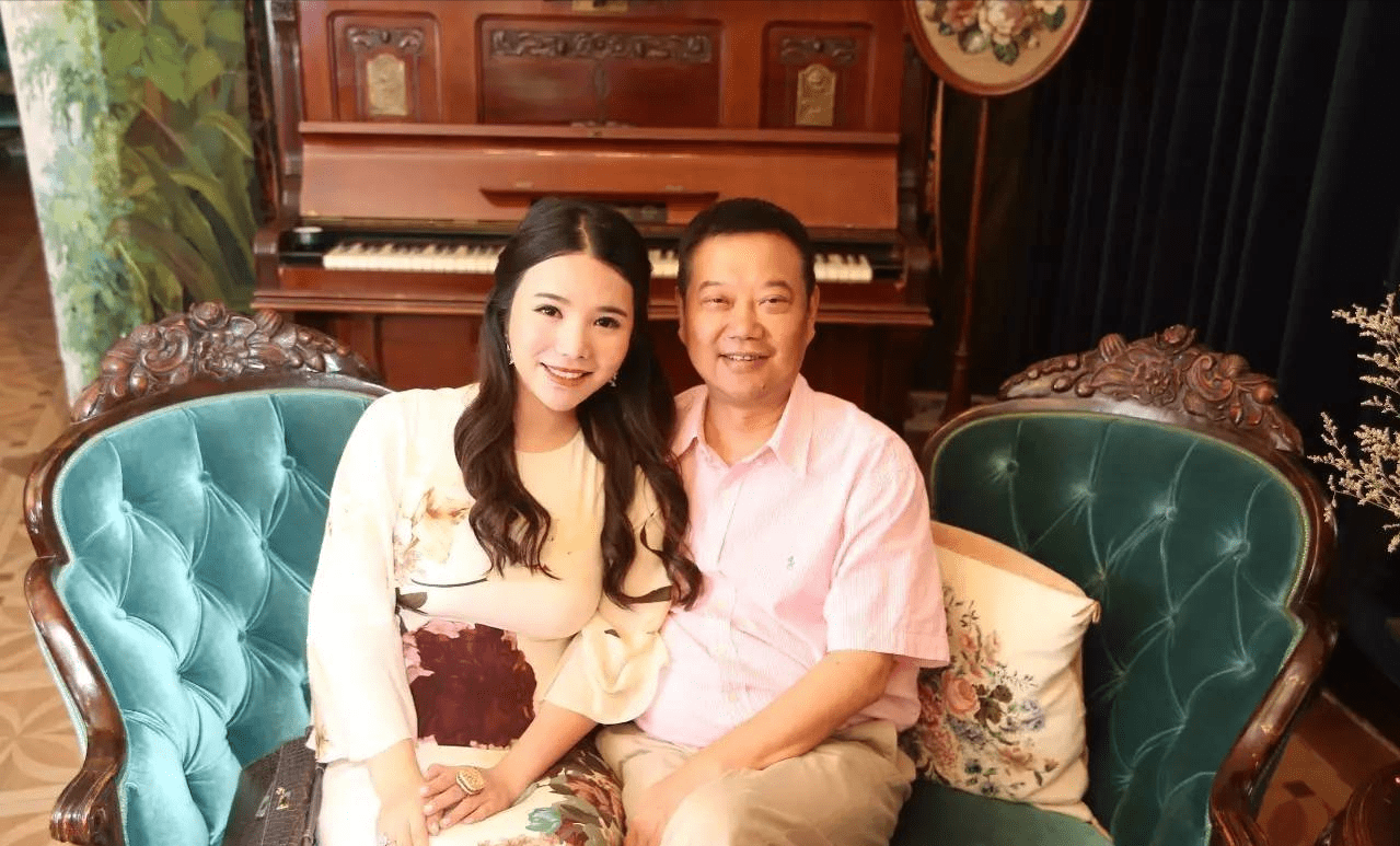 百亿名媛"余晚晚,上海一栋豪宅7小时逛不完,28岁赚够一个亿_余静渊