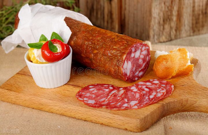 意大利萨拉米的制作方法(内附三个配方表)