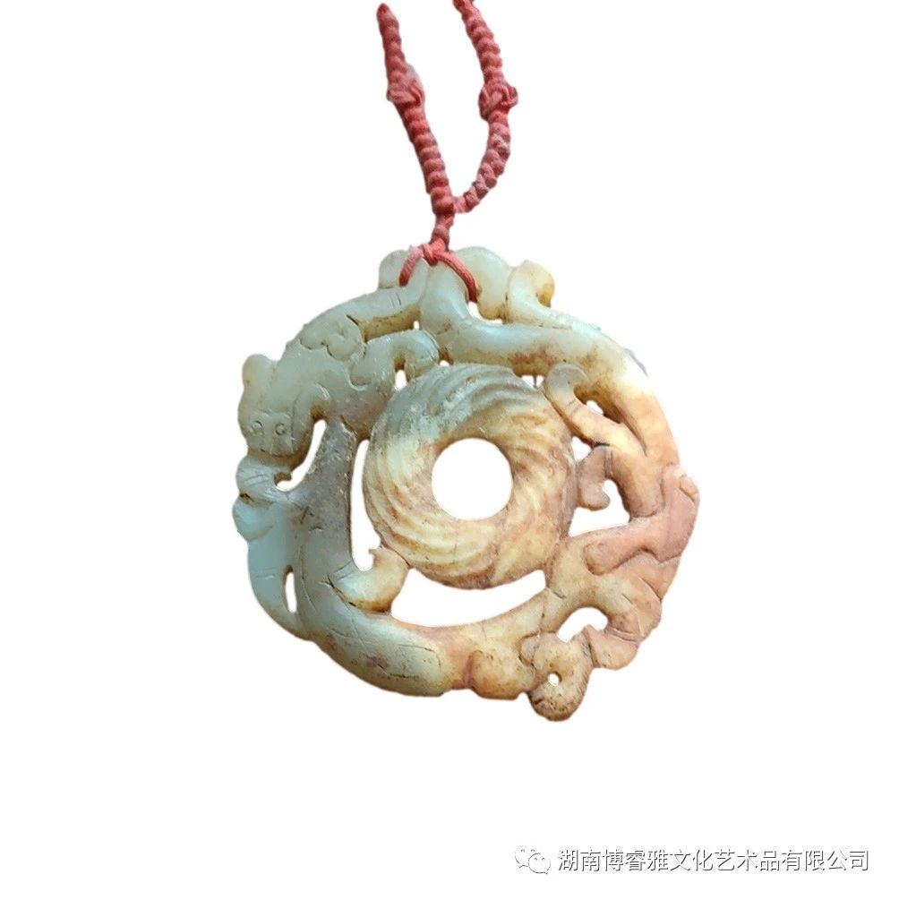 品鉴：和田玉镂空雕玉璧_搜狐网