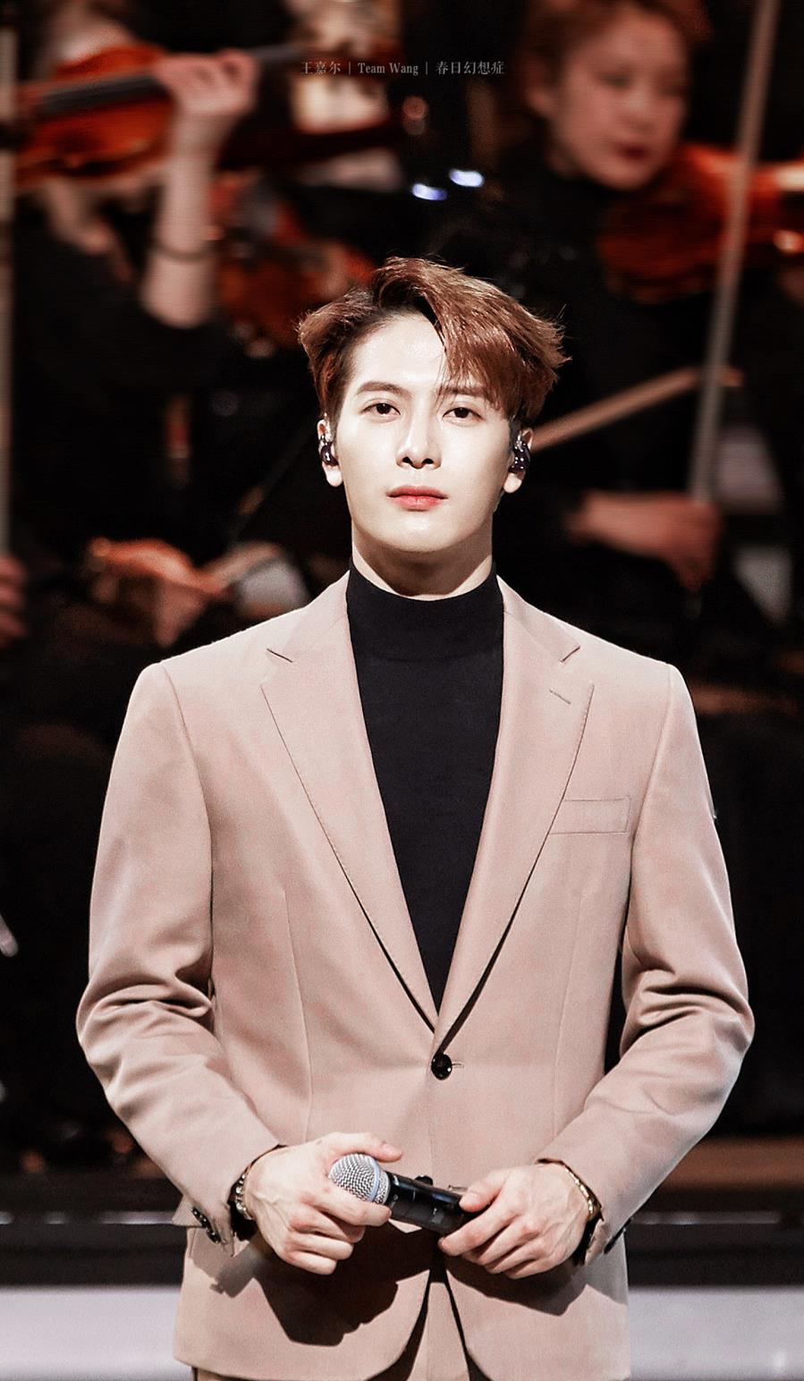 骨骼为了王嘉尔的颜值着想，求他别再健身了