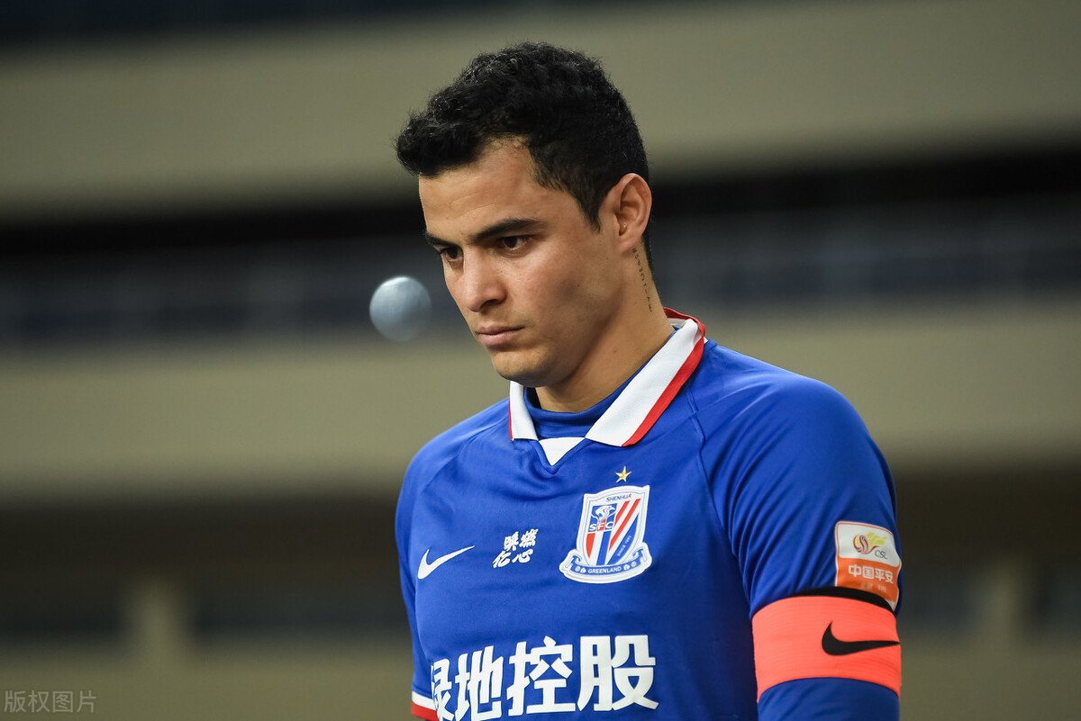 莫雷诺场上作用减少 申花新赛季战术揭晓_阵容_巴索戈_外援