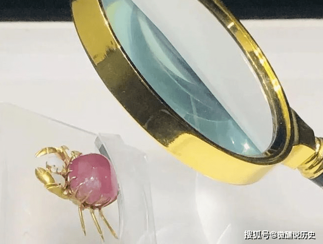 原创山里捡到金螃蟹1985年获奖上千块如今估价1800万