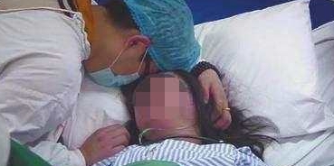 25岁产妇在产房里孩子都快生了，丈夫却突然跟医生说孩子不要了