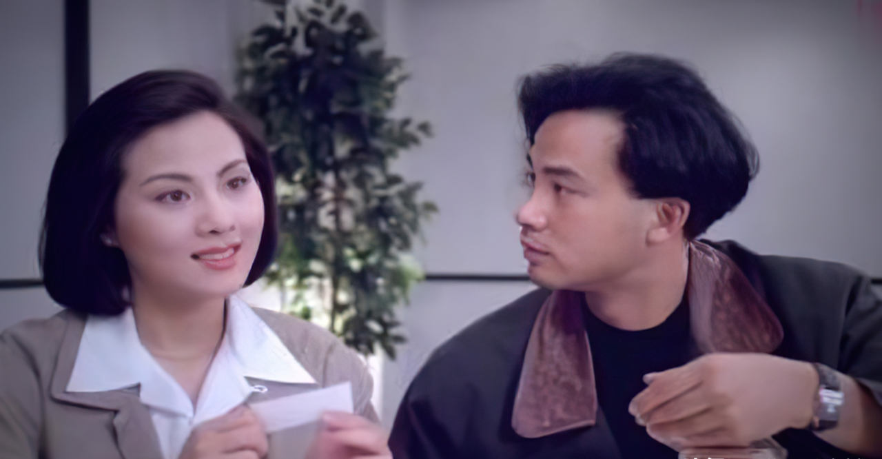 王熙凤乐韵:为了已婚男前途尽毁,如今骗她的罗烈64岁心脏病去世_香港