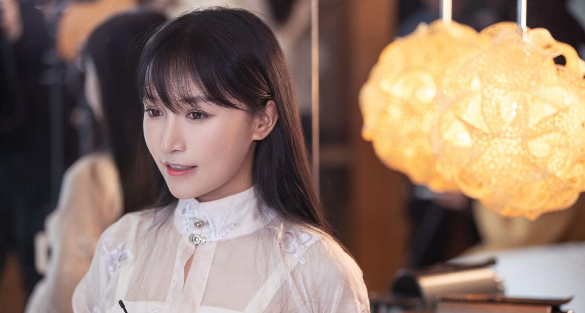 李子柒出远门最挂心奶奶,还有刚冒芽的种子,发簪发型插根竹子_视频