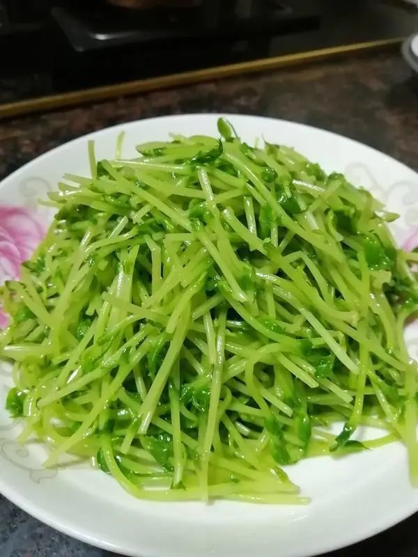 胡萝卜素它是“天然花青素”，豌豆苗你吃过吗？