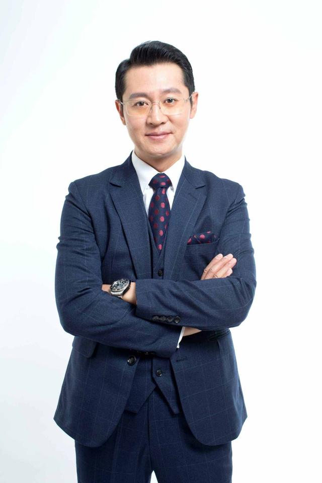 高秀敏女儿李萱8年间连续失去父母老公出现抚平她内心的创伤