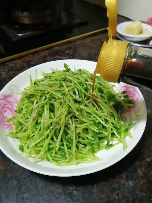 胡萝卜素它是“天然花青素”，豌豆苗你吃过吗？