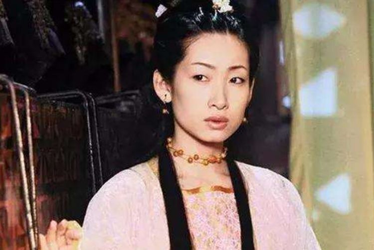 ТОП-7 самых уродливых образов китайских актеров и актрис в старинных костюмах