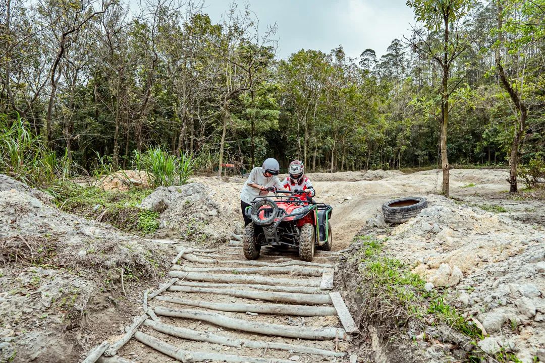 广州山地越野车飞飙丛林矿场你敢玩吗