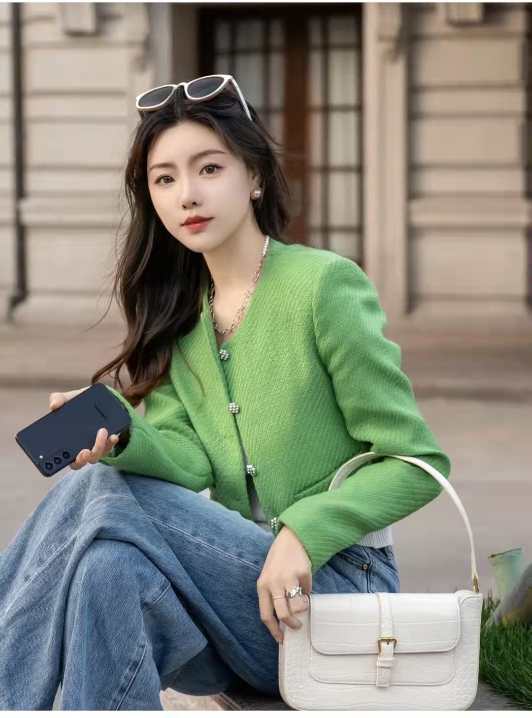 牛仔阔腿裤配什么上衣好看