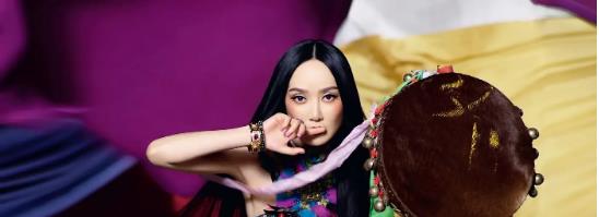 因为卸妆后，萨顶顶从神婆变女神，网友感叹：早卸妆早就红了