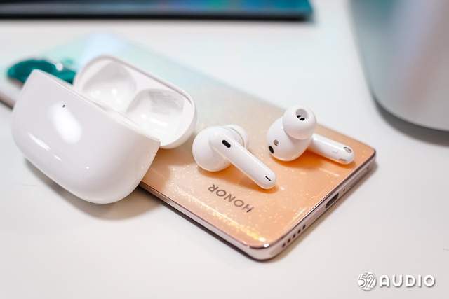 荣耀Earbuds3 Pro 评测,支持检测体温,同频双单元技术带来华丽听音体验