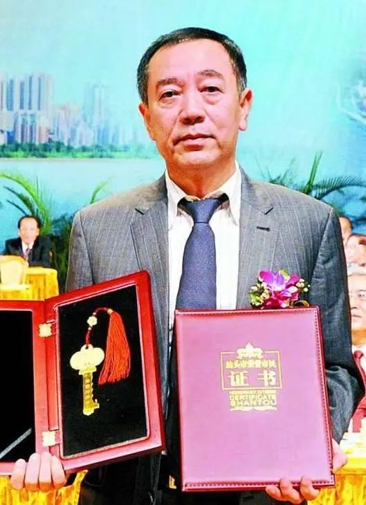 黄炳文东风印刷股份创始人黄炳文,生于1954年,祖籍汕头市潮阳关埠镇