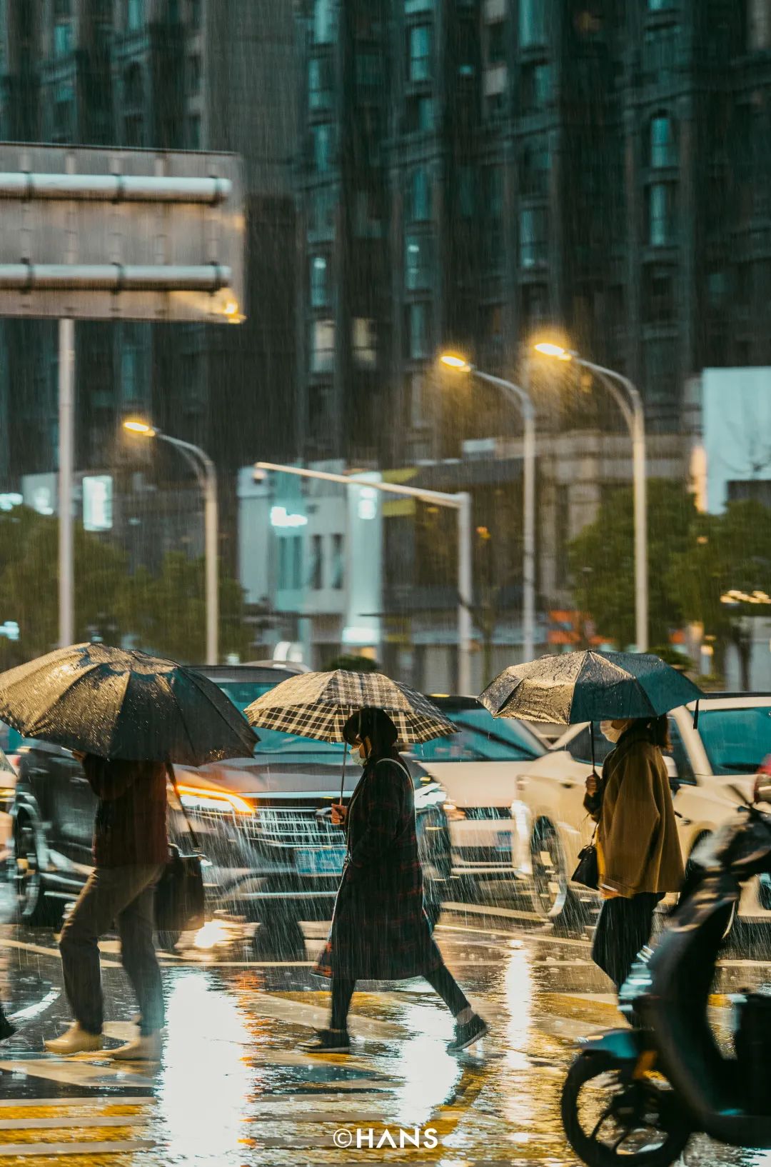 下雨了