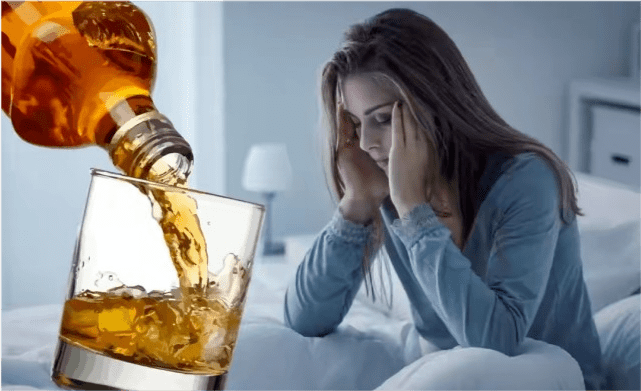 研究人员曾对380名男子进行调查,175名其妻子在受孕前1个月内经常饮酒