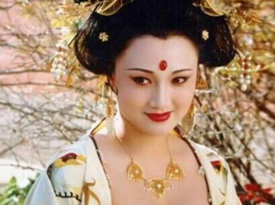 因为越瘦越美？看看这些胖回颜值巅峰的女星你就不这么说了！