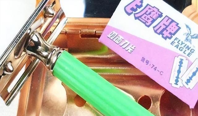 产品国内最成功的“山寨”：认为正品质量太差，因此收购正品公司