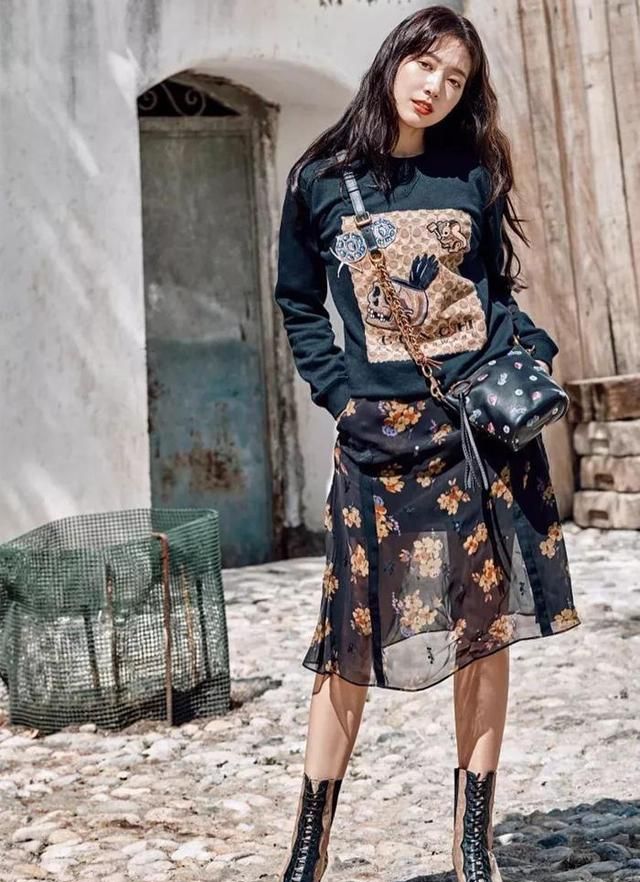 黑色 今年流行的“卫衣＋短靴”也太时髦了！高级好看，矮个子也能穿