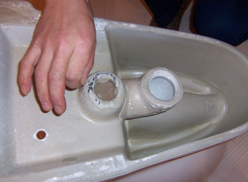 原创卫生纸会堵住马桶吗果皮可否扔进马桶看内部构造知晓答案