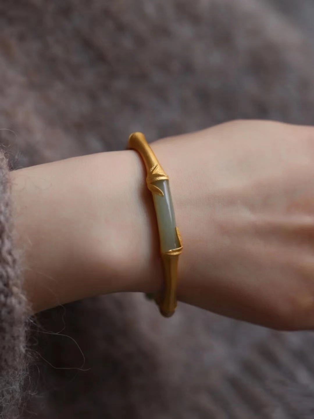 怎么看手镯的圈口 dd38da33fe41448f82b8eff303eaa4a6.jpeg