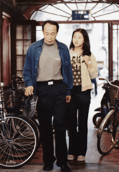 纪念彭小莲导演,她的《假装没感觉》可以称着上海女性列传_电影_影片