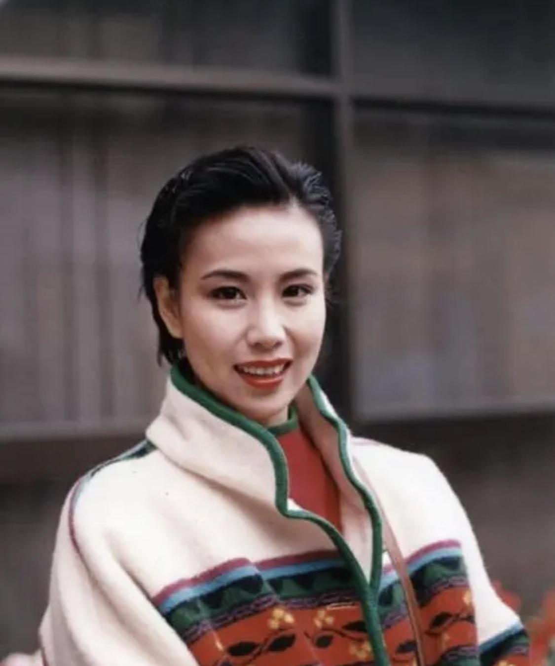 文雪儿建立美甲王国,坚决不炒员工,曾是第一版韦小