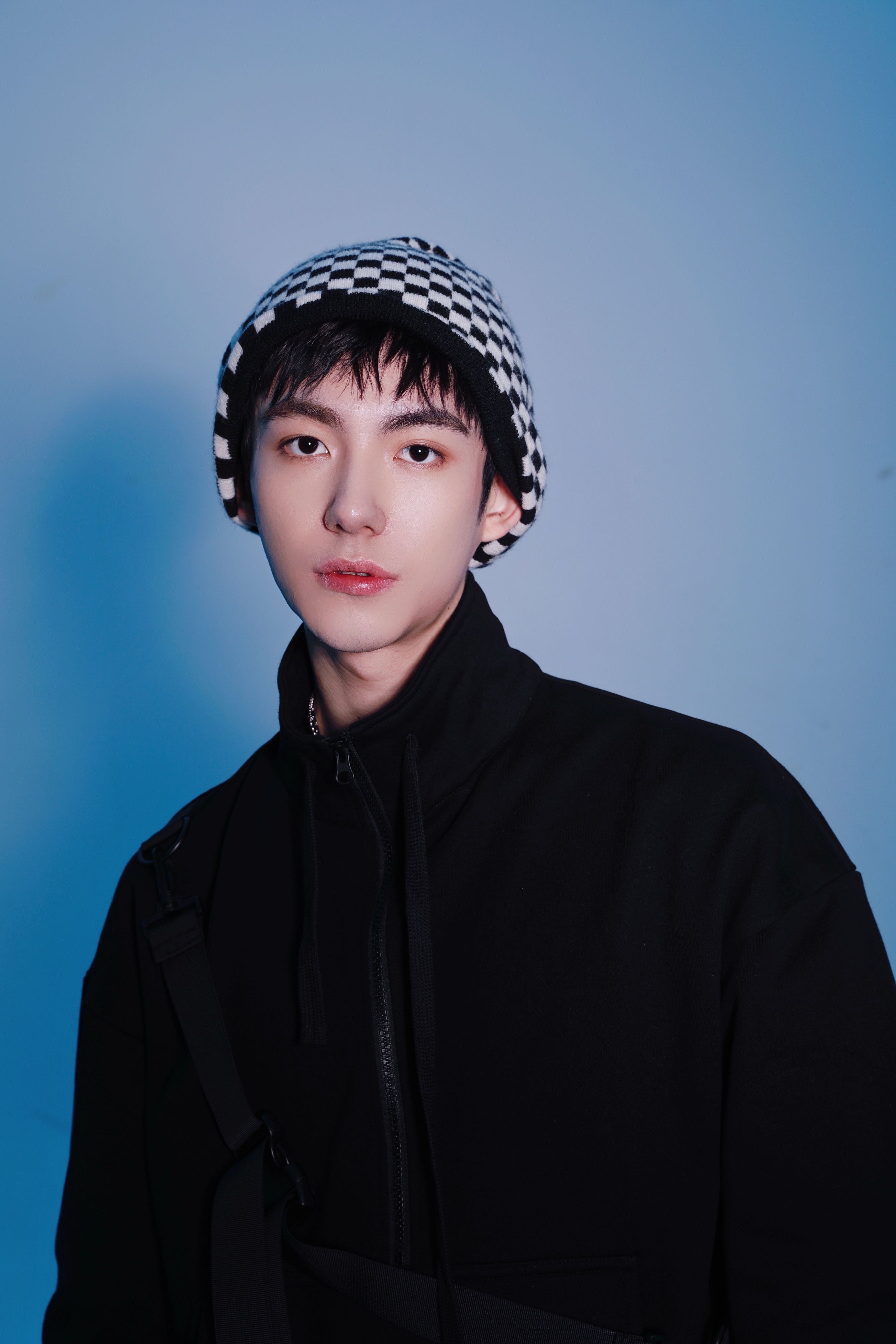 马浩东时尚写真曝光暗影绰绰藏匿于黑暗