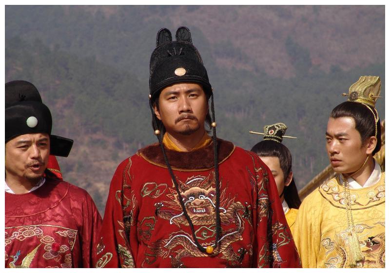 朱元璋:从放牛娃到和尚,又参加农民起义,最后登上皇位_朱重八_皇帝_郭子兴