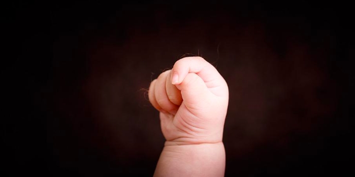 “转胎丸”是什么，父母以为可以女转男，其实是在制造双性婴儿