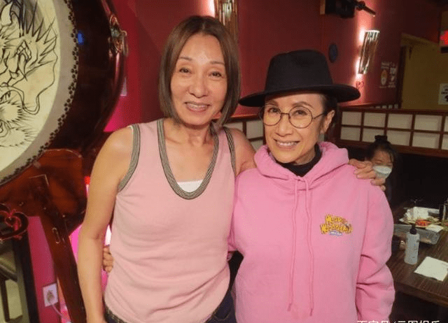 一代鬼后王小凤息影11年罕露面被抑郁症困扰隐居国外生活低调