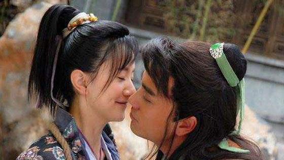 她是张无忌最爱的女神,不爱张无忌却处处利用他,最后出轨表哥_屠龙刀