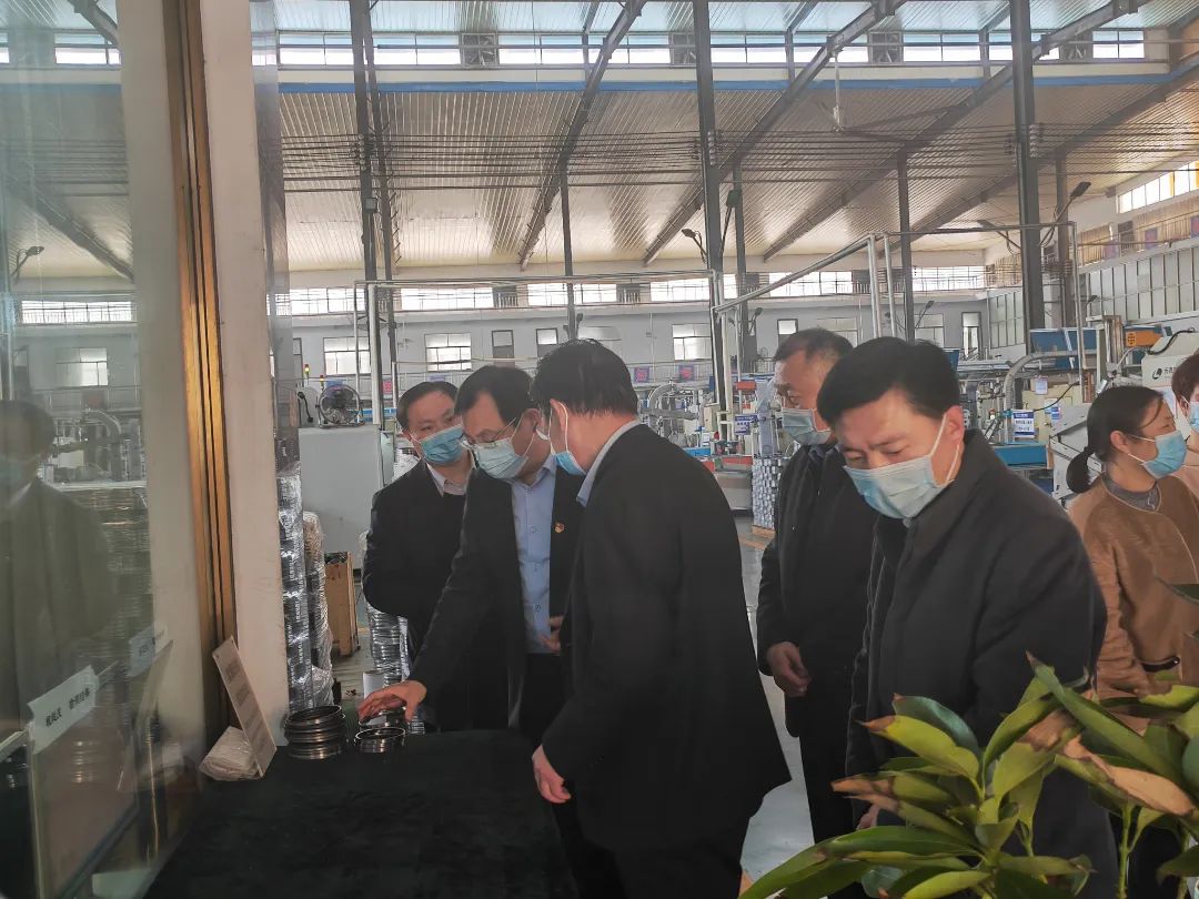 3月31日,聊城市退役军人事务局党组书记,局长刘立新一行到烟店镇"军创