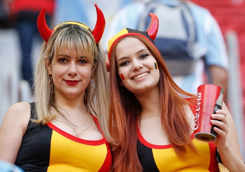 原创世界杯美女球迷丹麦女球迷一夜成名张艺媛最美里克尔梅火了