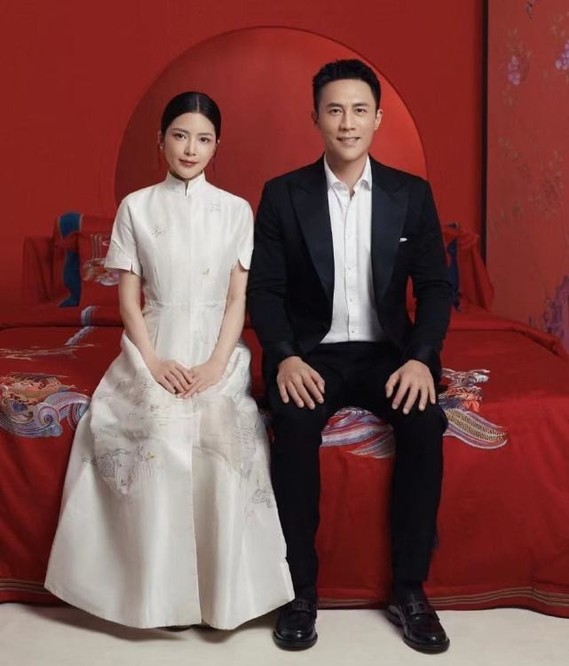 原创王灿晒与杜淳的婚纱照幸福溢出屏幕未修图曝光颜值依旧能打