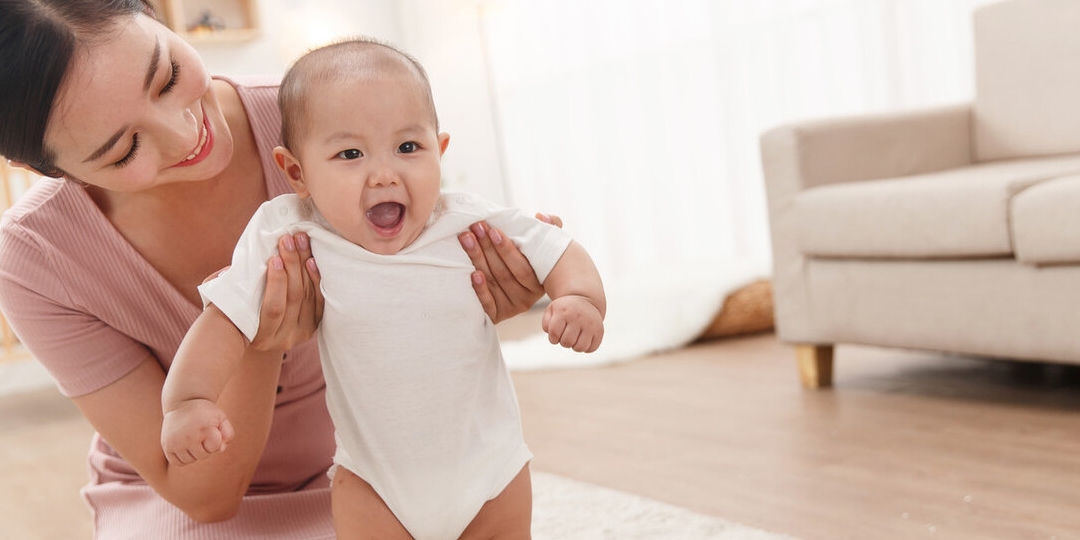 宝宝练习走路的四个方法和两个误区，简单又实用，你做对了吗 ？