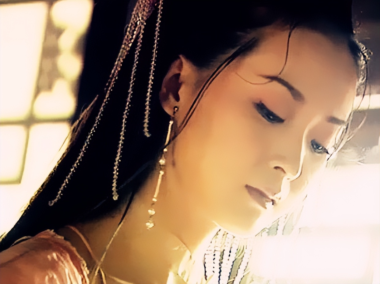 原创王艳太可惜白飞飞和凝香公主是巅峰如今却给吴谨言做配