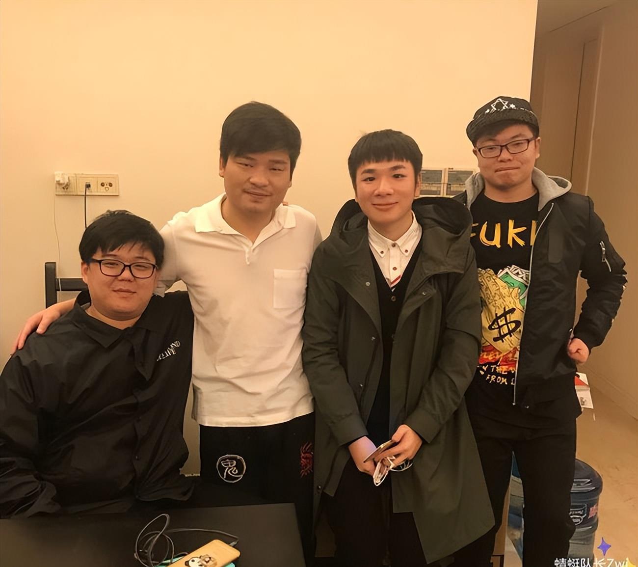 原创dota2深大肄业生老陈讲述辍学往事年轻时就已学会蹭了
