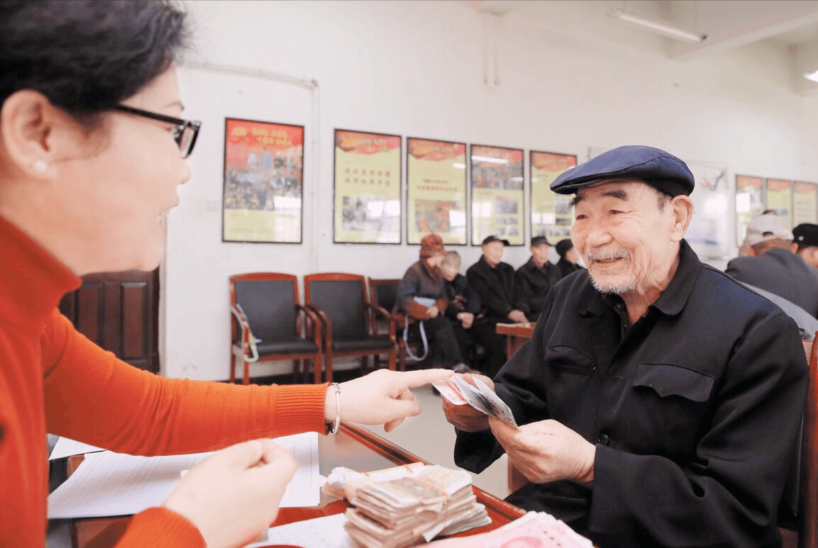 除了南宁,河池等外,广西其他城市都制定高龄老人补贴的标准,最低的