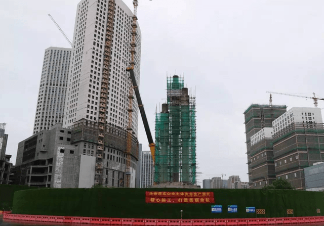 珠海知名的三炷香大楼占据黄金地段却空置17年之久