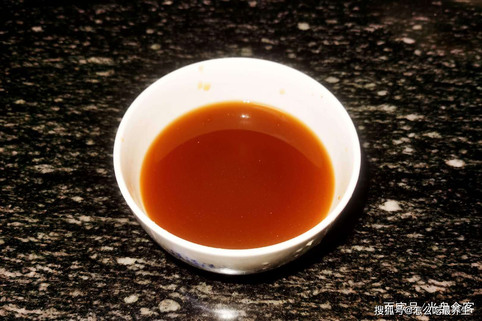 香菇這做法,比肉好吃幾倍,鮮香味美,風味獨特,越吃越過癮_蠔油_紅椒