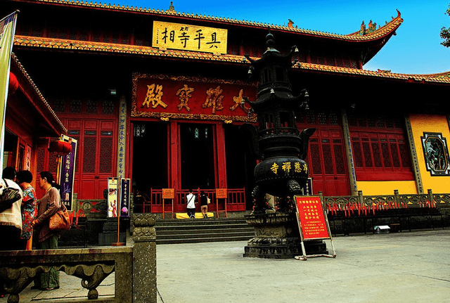 杭州一千年古寺“再次走红”，不仅香火鼎盛，斋饭还十分美味