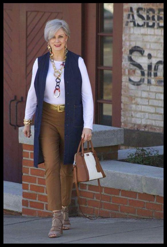 50岁奶奶的时尚穿搭,一身极简风,优雅大气还显瘦_djalali_beth_腰带